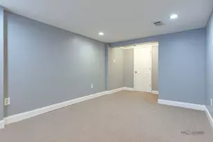 9463 Niles Center Rd, Skokie, IL 60076 - Photo 25