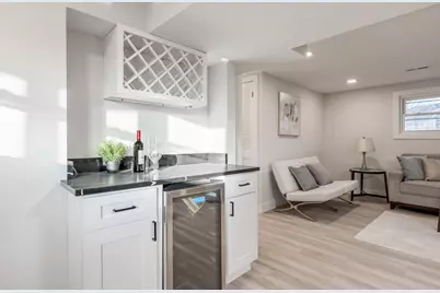 9132 Lincolnwood Drive, Evanston, IL 60203 - Photo 17