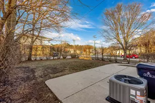 9132 Lincolnwood Dr, Evanston, IL 60203 - Photo 29