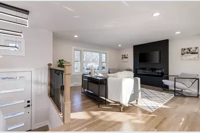 9132 Lincolnwood Drive, Evanston, IL 60203 - Photo 3