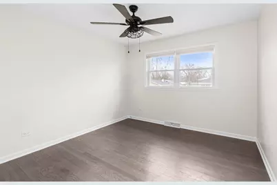 18W089 Claremont Drive, Darien, IL 60561 - Photo 13