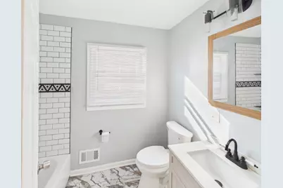 [Address not provided], Chicago, IL 60619 - Photo 5