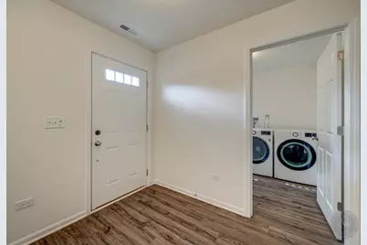 4138 Irving Road #4138, Aurora, IL 60504 - Photo 3