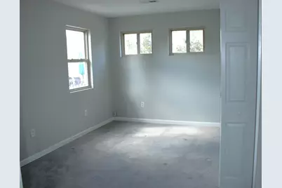 135 E Chestnut Street, Coal City, IL 60416 - Photo 5