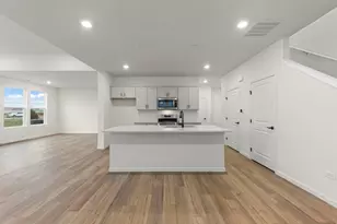 2727 Lawlor Ln, Naperville, IL 60564 - Photo 5