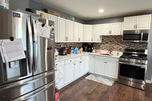 709 Hudson Ave, Romeoville, IL 60446 - Photo 9