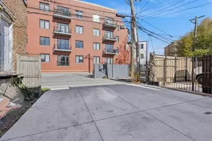 2818 W Fletcher St, Chicago, IL 60618 - Photo 17