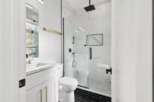 2818 W Fletcher St, Chicago, IL 60618 - Photo 11