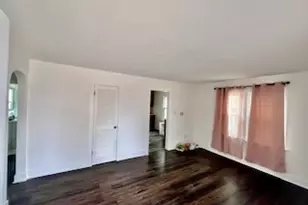 1381 Elizabeth St, Crete, IL 60417 - Photo 5