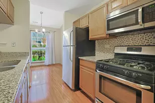 5169 Pembrook Ct, Gurnee, IL 60031 - Photo 9