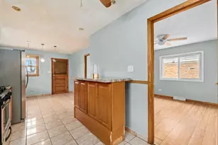 241 Zuelke Dr, Bellwood, IL 60104 - Photo 15