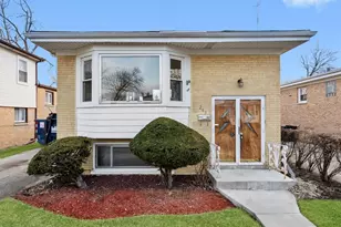 241 Zuelke Dr, Bellwood, IL 60104 - Photo 1