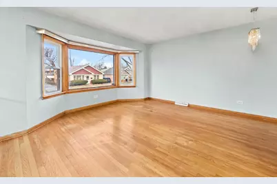 241 Zuelke Drive, Bellwood, IL 60104 - Photo 5