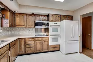 601 E Hackberry Ln, Mount Prospect, IL 60056 - Photo 13