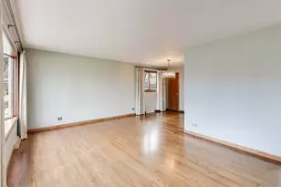 601 E Hackberry Ln, Mount Prospect, IL 60056 - Photo 5