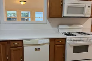 533 Redwood Rd, Bolingbrook, IL 60440 - Photo 5