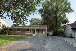 533 Redwood Rd, Bolingbrook, IL 60440 - Photo 17