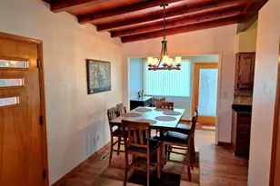 1946 Elmwood Dr E, Quincy, IL 62301 - Photo 9