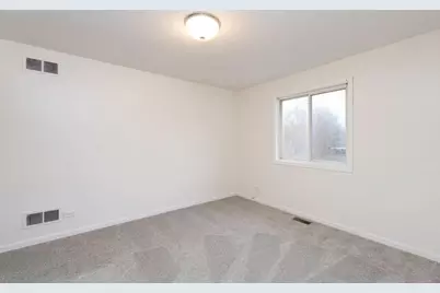 38429 N Creek Court, Beach Park, IL 60087 - Photo 13