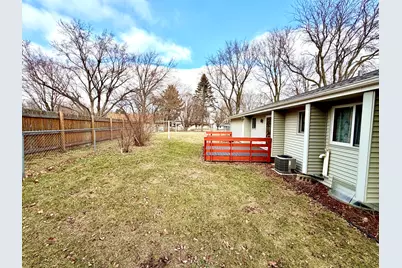 1211 Monroe Street, Pecatonica, IL 61063 - Photo 3