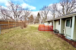 1211 Monroe St, Pecatonica, IL 61063 - Photo 3