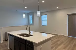 287 Kingsport Dr, South Elgin, IL 60177 - Photo 3