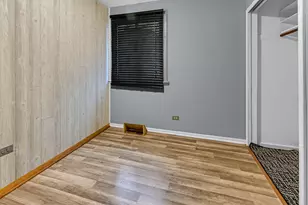 12919 E Playfield Dr, Crestwood, IL 60418 - Photo 7