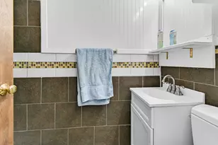 12919 E Playfield Dr, Crestwood, IL 60418 - Photo 13