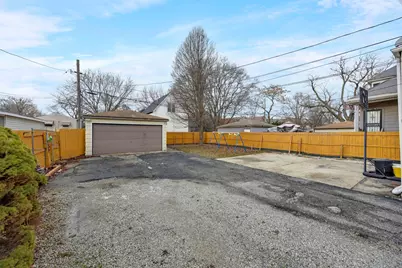 9352 S Woodlawn Avenue, Chicago, IL 60619 - Photo 29