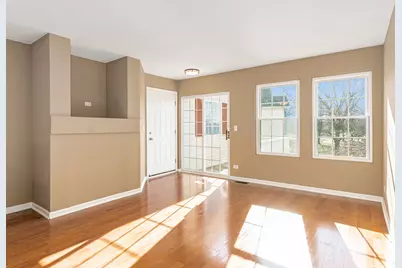 322 Ogden Falls Boulevard #322, Oswego, IL 60543 - Photo 3