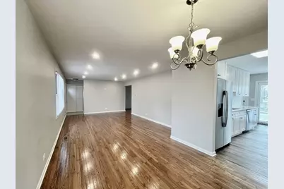 15 Bradley Lane, Hoffman Estates, IL 60169 - Photo 7