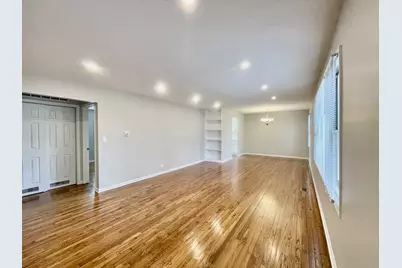 15 Bradley Lane, Hoffman Estates, IL 60169 - Photo 9