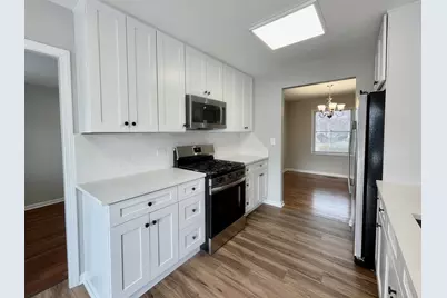 15 Bradley Lane, Hoffman Estates, IL 60169 - Photo 5