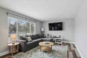 1297 Holly Ct, Antioch, IL 60002 - Photo 9