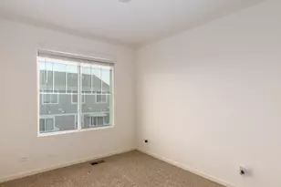 3831 Currant Ln, Elgin, IL 60124 - Photo 11