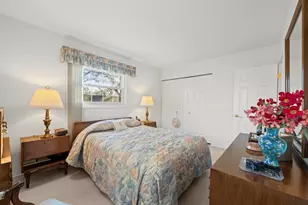 670 Edgemont Ln, Hoffman Estates, IL 60169 - Photo 19