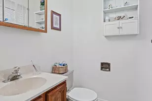 670 Edgemont Ln, Hoffman Estates, IL 60169 - Photo 21