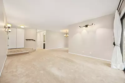 1025 Cottonwood Court #2AR, Wheeling, IL 60090 - Photo 3