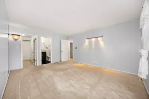 1025 Cottonwood Ct, Wheeling, IL 60090 - Photo 13