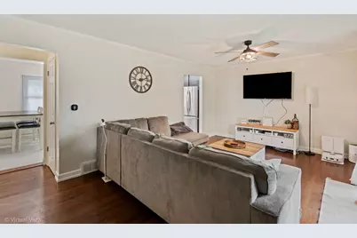 1181 Hiawatha Drive, Elgin, IL 60120 - Photo 5