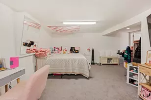 1181 Hiawatha Dr, Elgin, IL 60120 - Photo 17