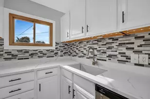 423 Maple Dr, Morris, IL 60450 - Photo 11