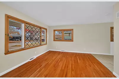 423 Maple Drive, Morris, IL 60450 - Photo 5