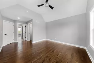 2004 Oldfield Rd, Darien, IL 60561 - Photo 15