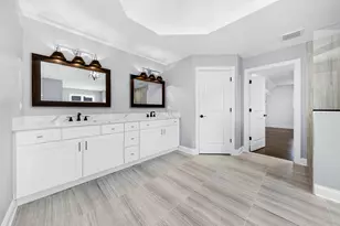 2004 Oldfield Rd, Darien, IL 60561 - Photo 23