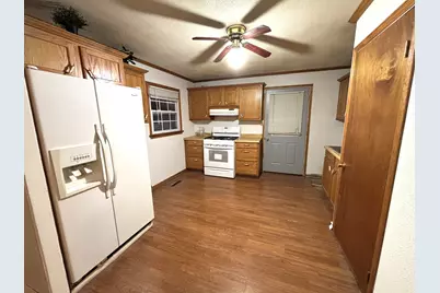 200 Butte Lane, Carpentersville, IL 60110 - Photo 3