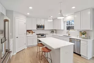 1630 Patterson Ave, North Aurora, IL 60542 - Photo 13