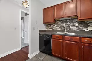 1312 McDowell Rd, Naperville, IL 60563 - Photo 9