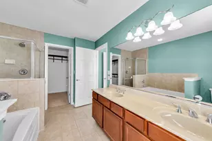 3345 Kentshire Cir, Aurora, IL 60504 - Photo 11