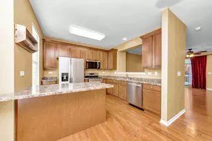 3345 Kentshire Cir, Aurora, IL 60504 - Photo 3